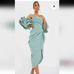 Pretty little thing -sage green off shoulder dress